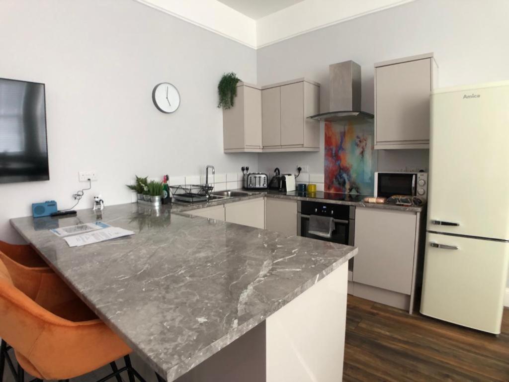5 Spa Court, Boutique Holiday Apartment In Torquay Dış mekan fotoğraf